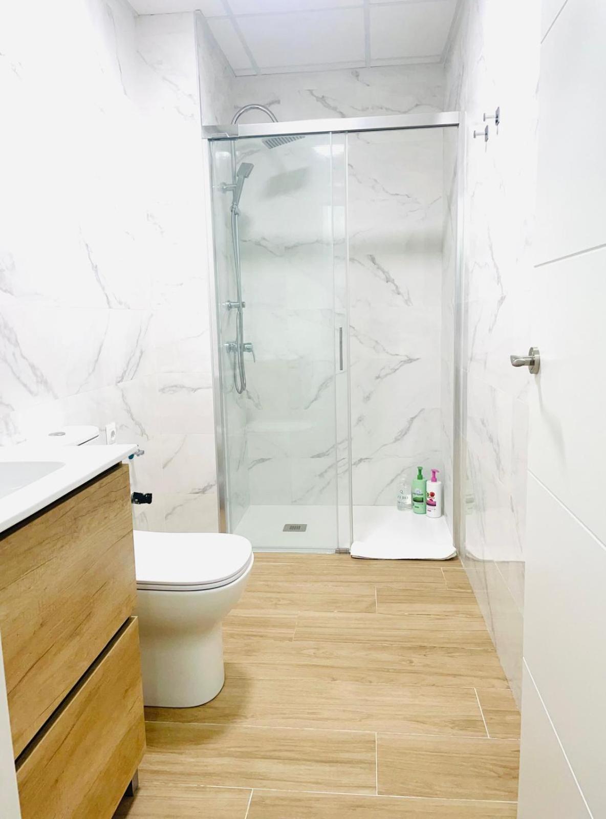Completo Y Bello Apartamento En Малага Экстерьер фото